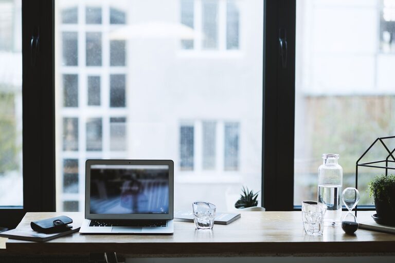 Tips for Organizing a Clutter-Free Home Office to Boost Productivity